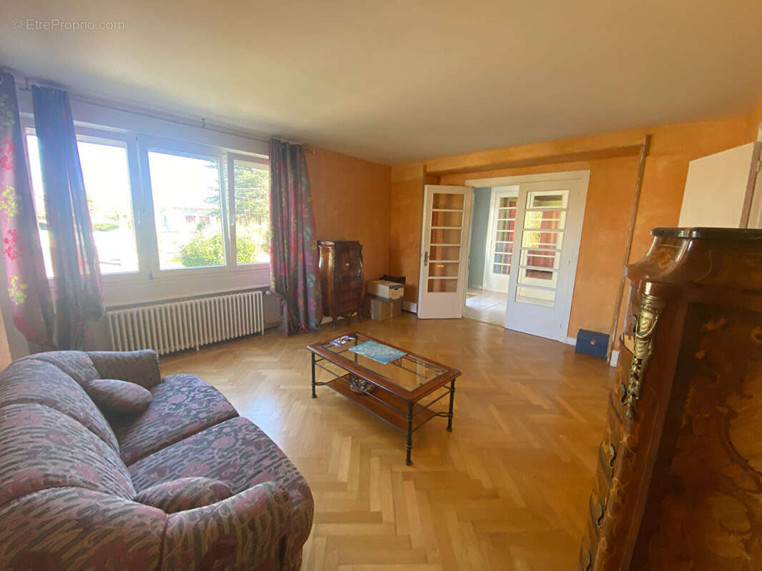 Maison à FRETIGNEY-ET-VELLOREILLE