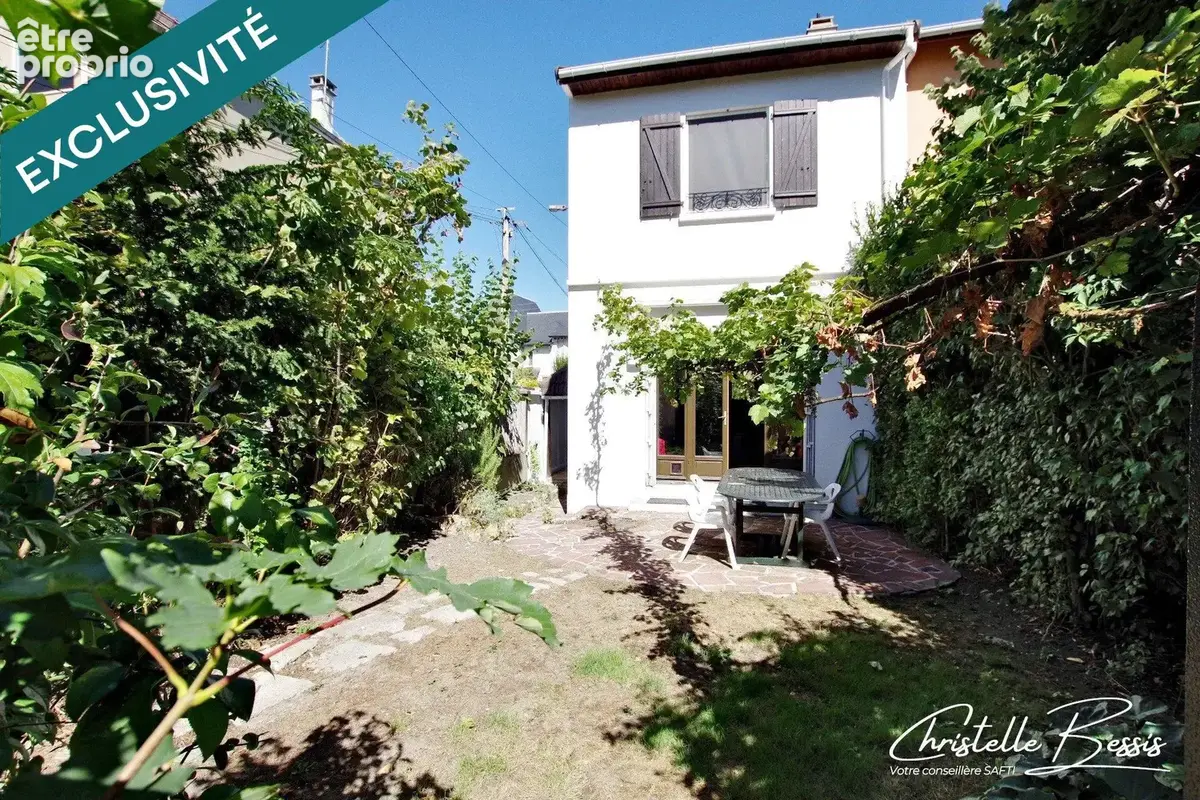 Photo 1 - Maison à SAINT-MAUR-DES-FOSSES
