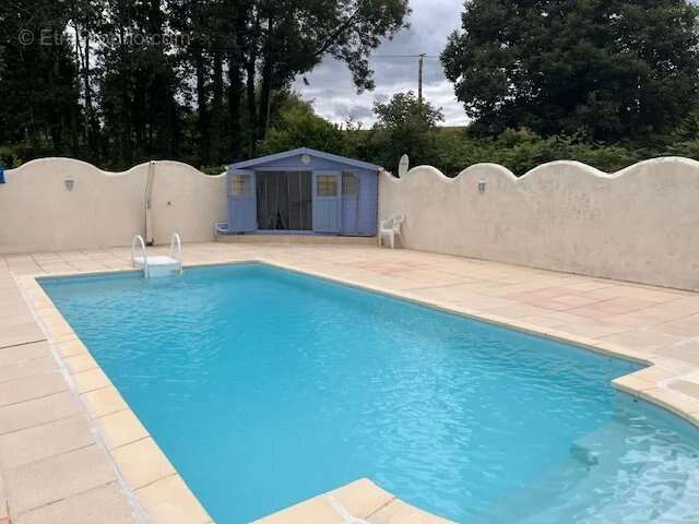 Maison à MONTEMBOEUF