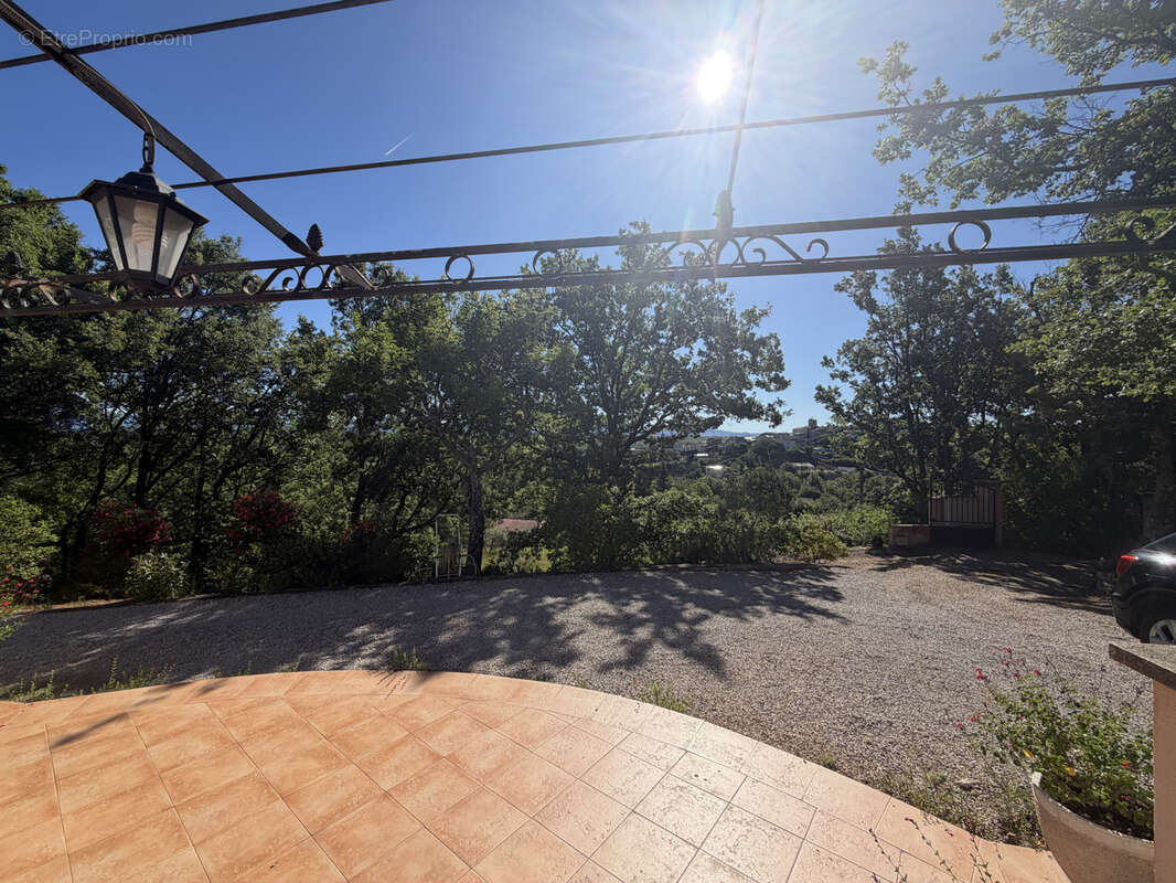 Montmeyan: villa 90m2 avec sa vue exceptionnelle - photo 6