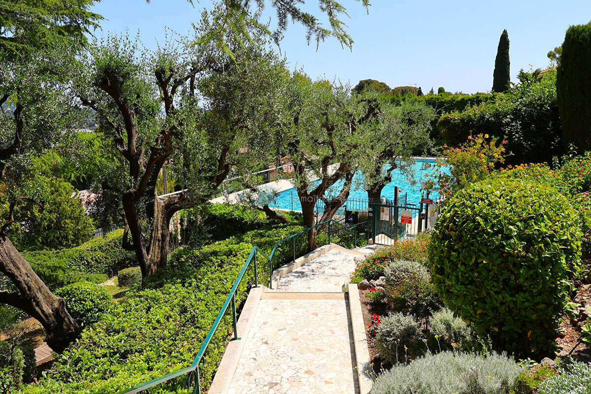 Appartement à LE CANNET