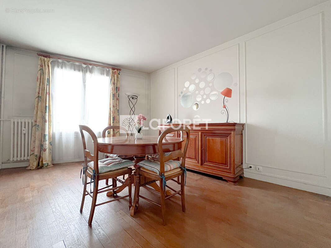 Appartement à MONTROUGE