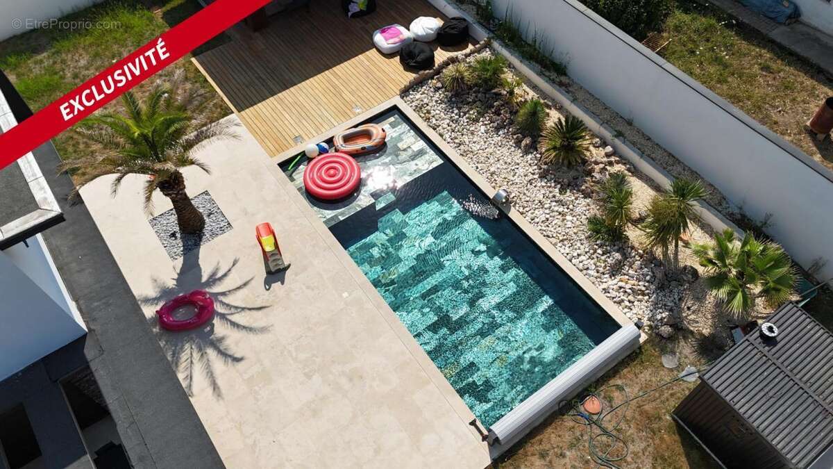 Superbe villa d’architecte de 235 m² avec piscine - photo 2