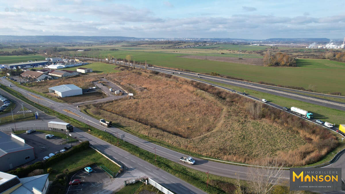 Terrain à VILLE-EN-VERMOIS
