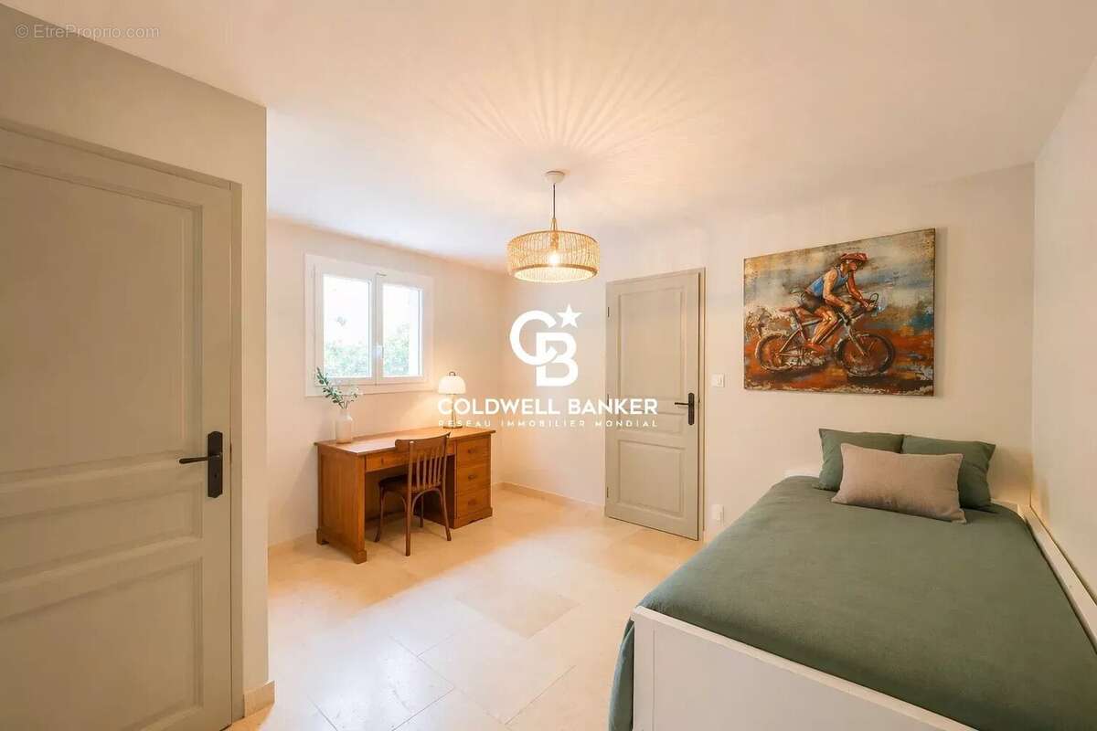 Maison à CARQUEIRANNE