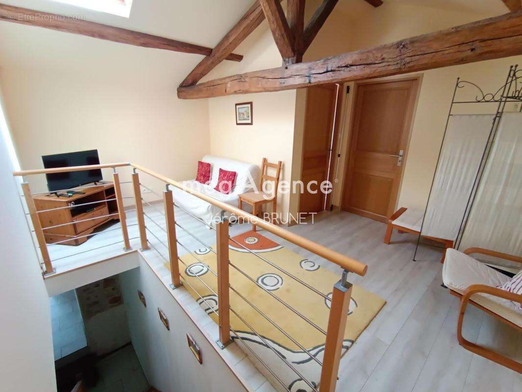 Maison à LA CHAPELLE-THEMER