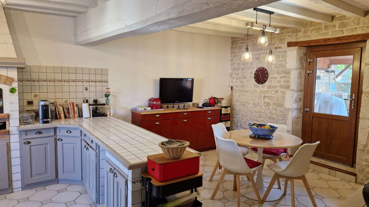 Maison à TRUCY-SUR-YONNE