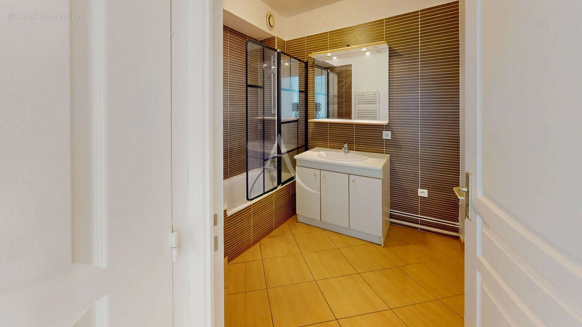 Appartement à CHILLY-MAZARIN