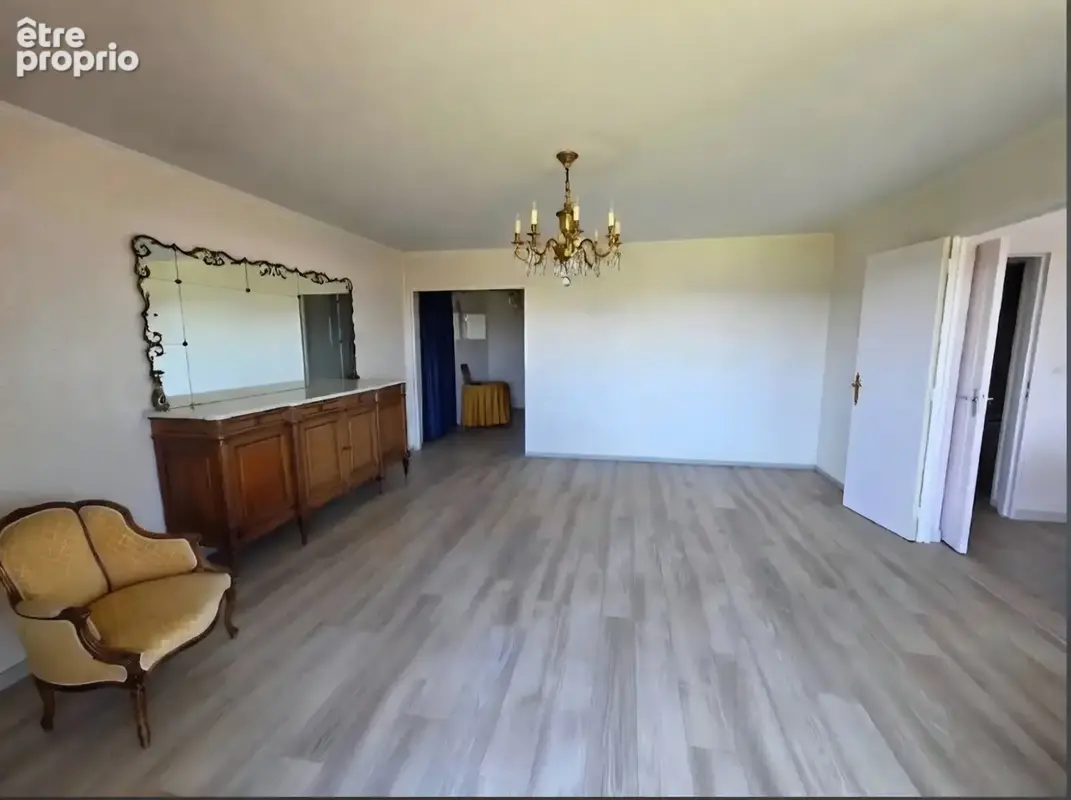Appartement 4 pièces de 95m2 + cave + deux places de parking - photo 6