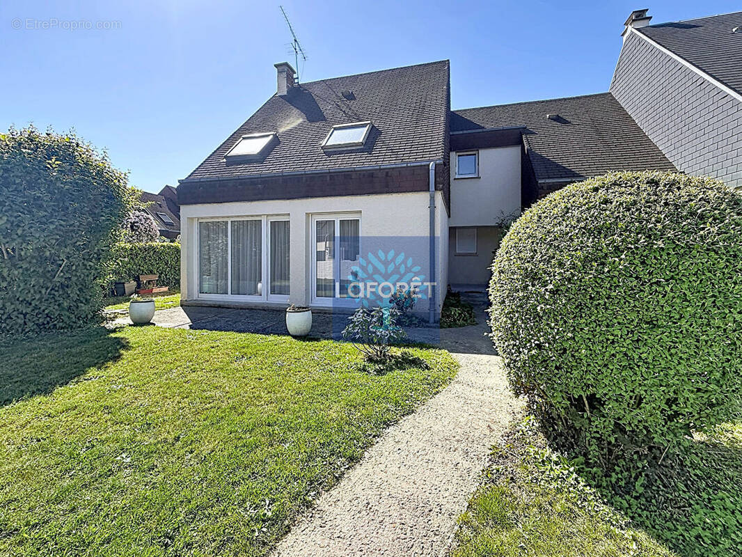 Maison à MAROLLES-EN-HUREPOIX