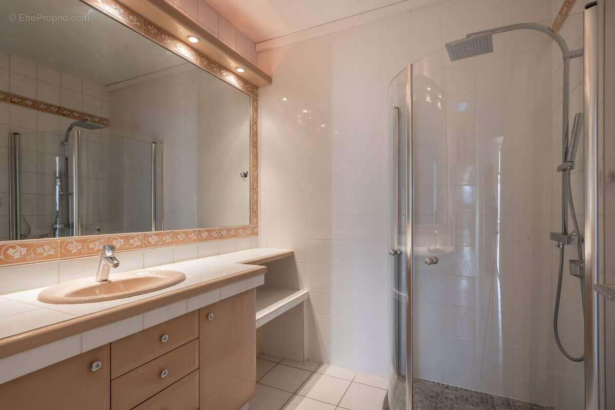 Appartement à MEYLAN