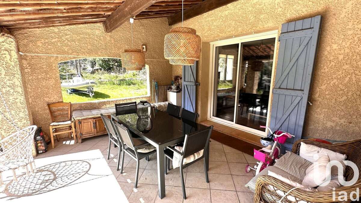 Photo 2 - Maison à SOLLIES-TOUCAS