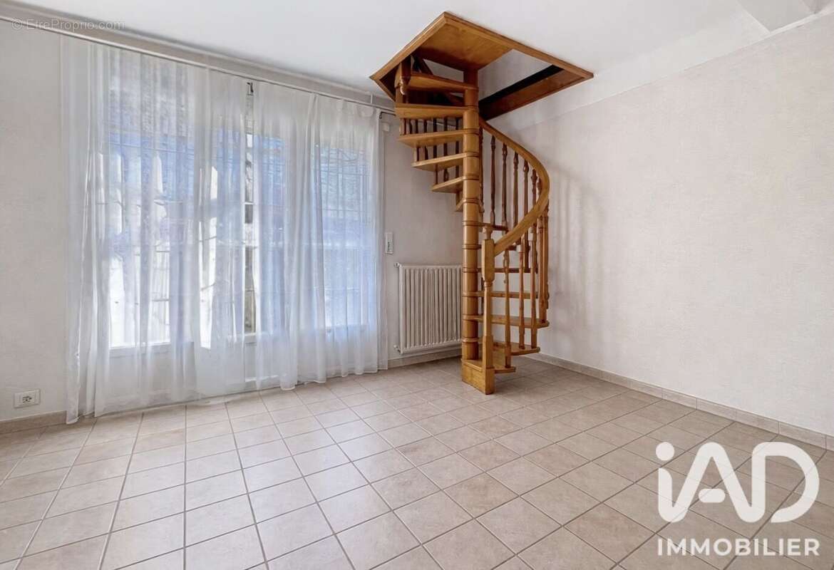 Maison 86 m² à Le Girouard  - photo 2
