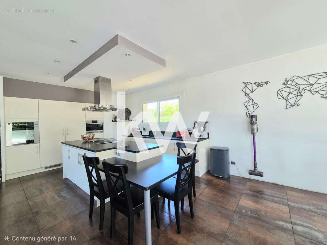 Maison 148 m² à La Chapelle-D'aurec  - photo 8