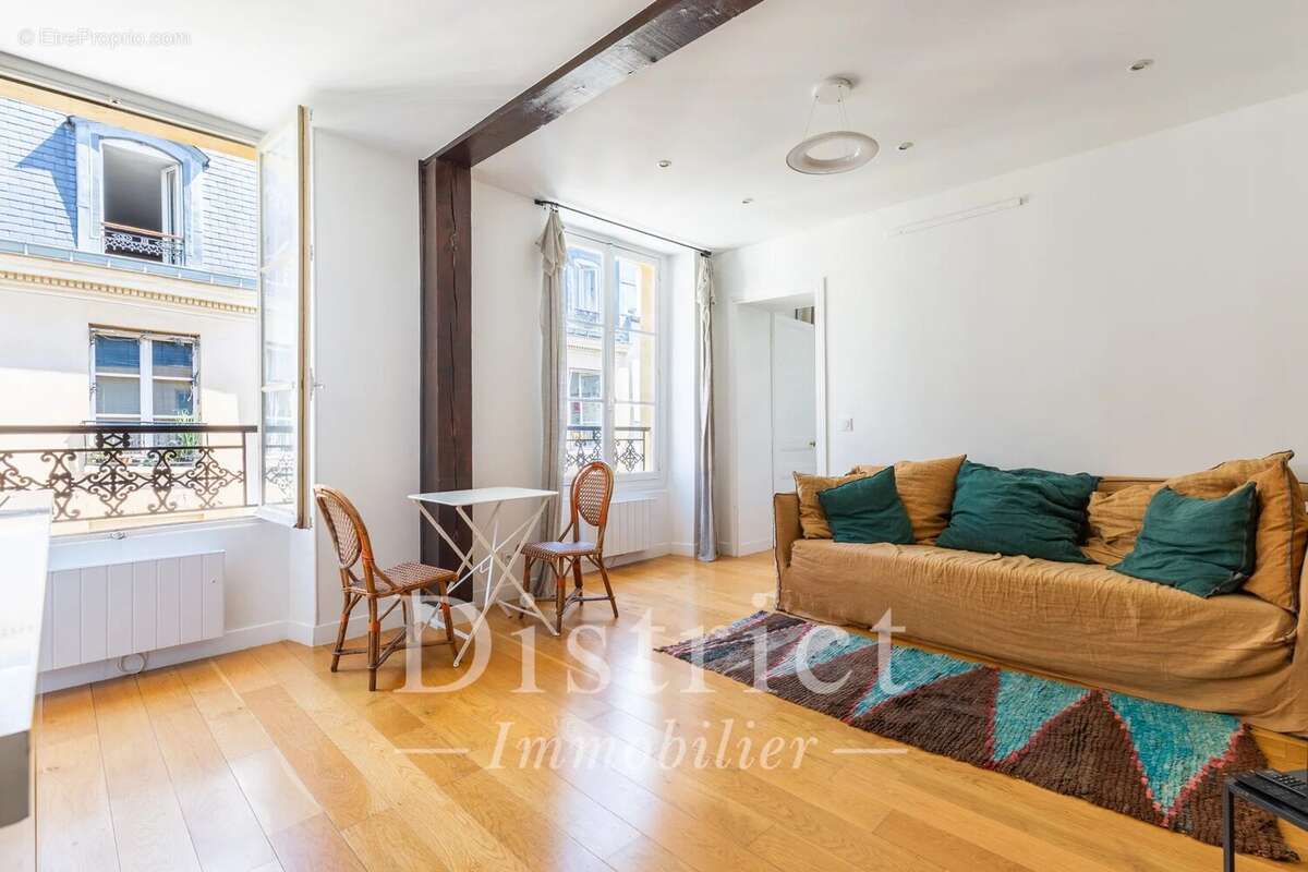 Appartement à PARIS-4E