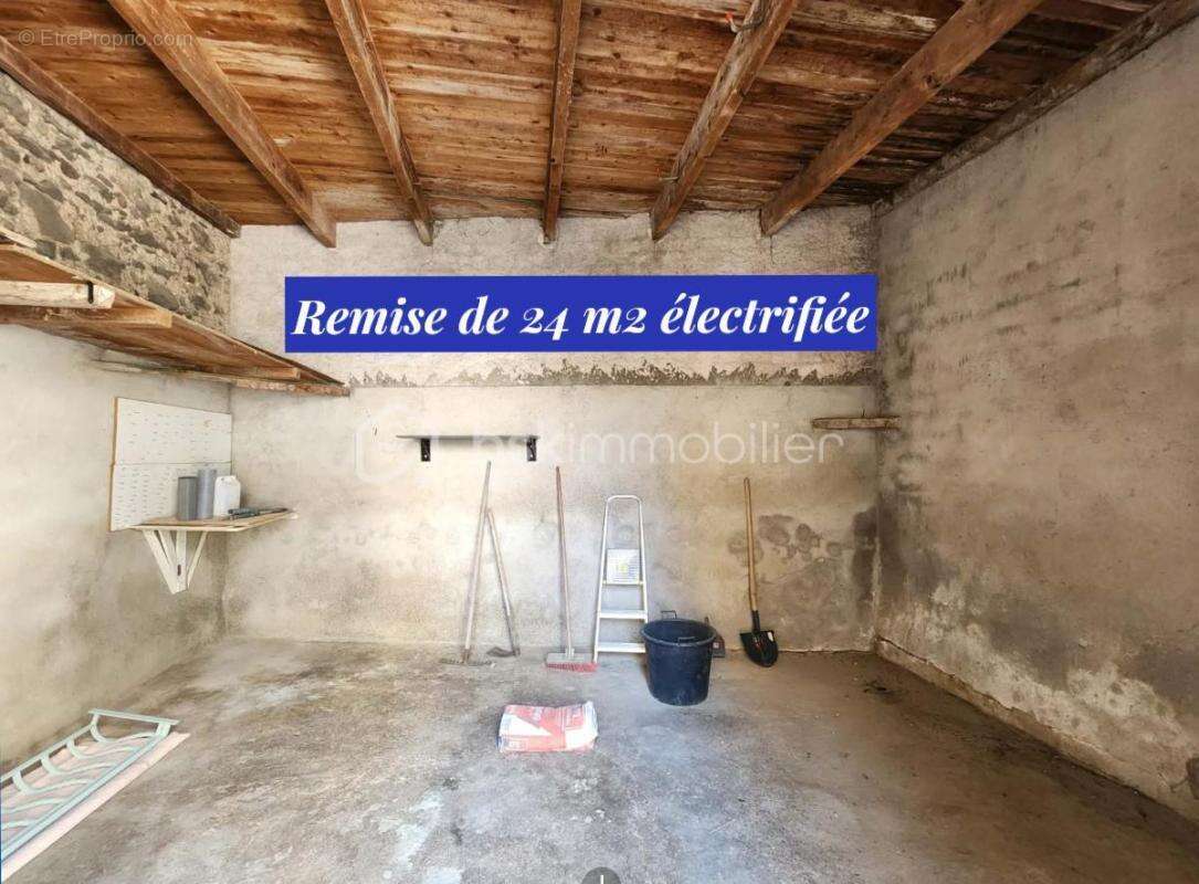 Maison de village T5 de 130 m² – Rénovation intégrale (DPE A) – Extérieur sans vis-à-vis et stationnements privatifs - photo 4