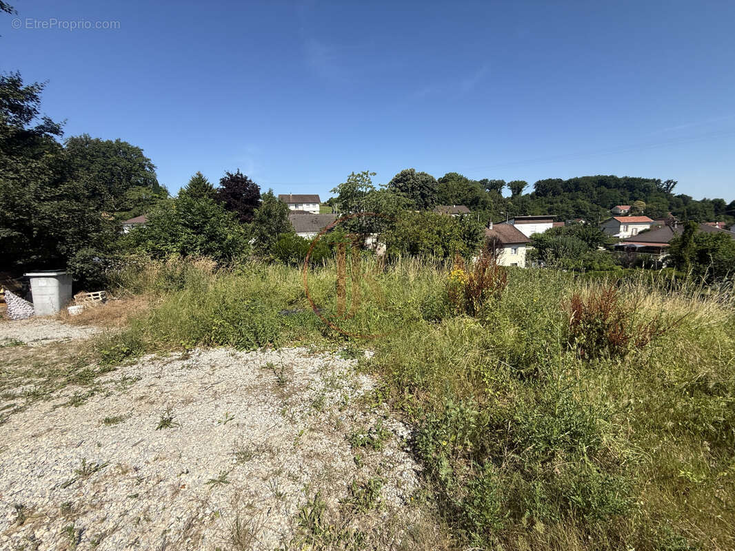 terrain de 684 m2 non Viabilisé - photo 2