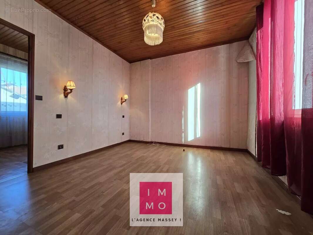 Appartement à VIC-EN-BIGORRE