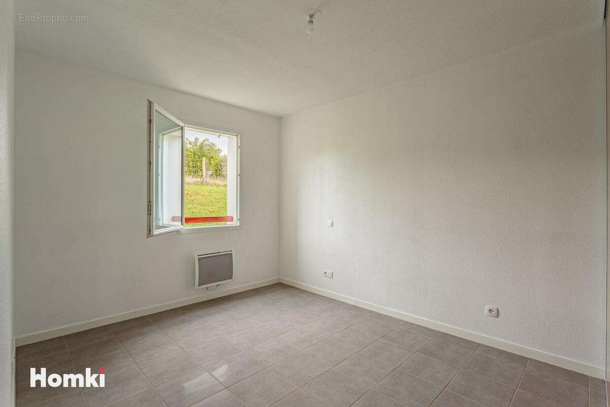 Appartement à LAHONCE