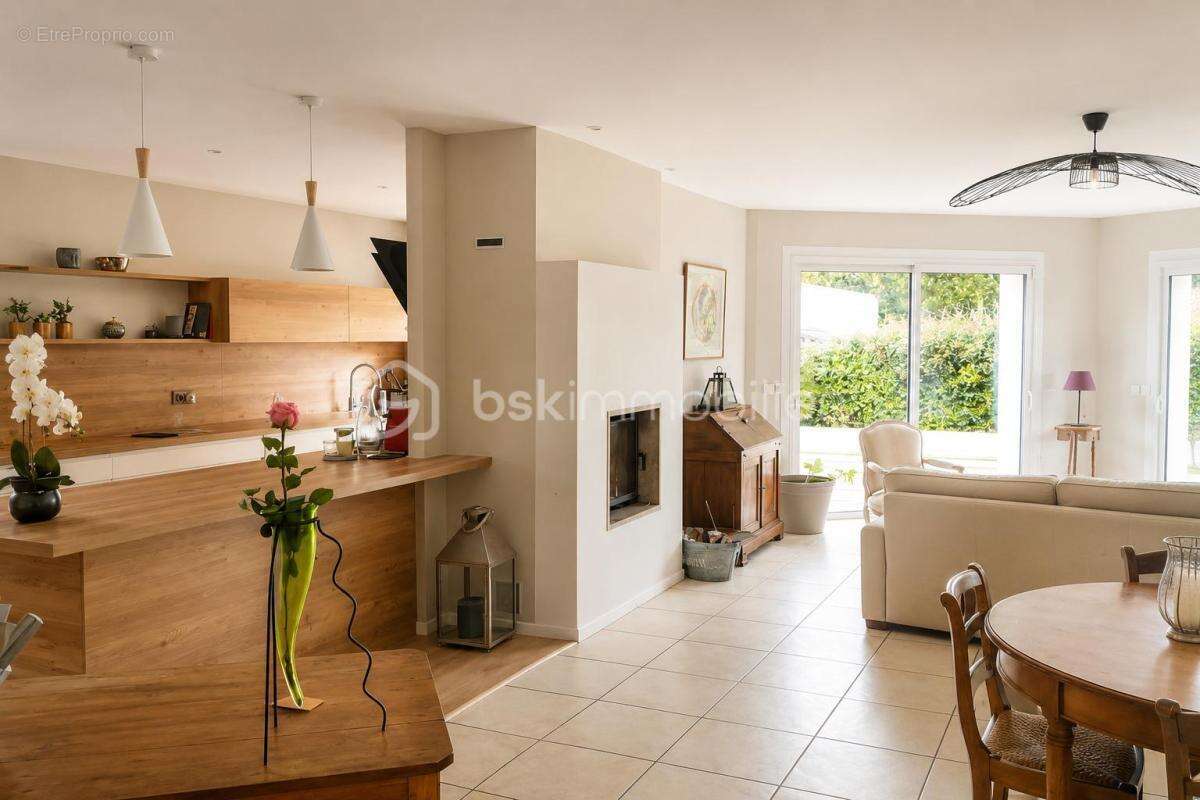 Pessac Quartier des musiciens Maison 136 m² avec piscine 4 chambres - photo 3