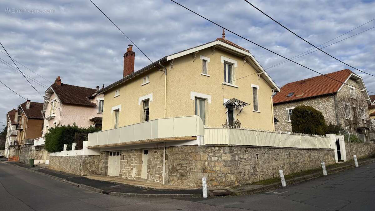 Maison à FIGEAC