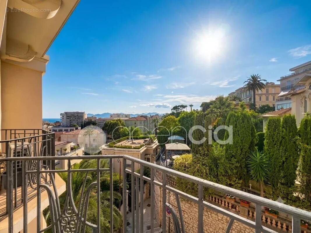 Appartement à CANNES