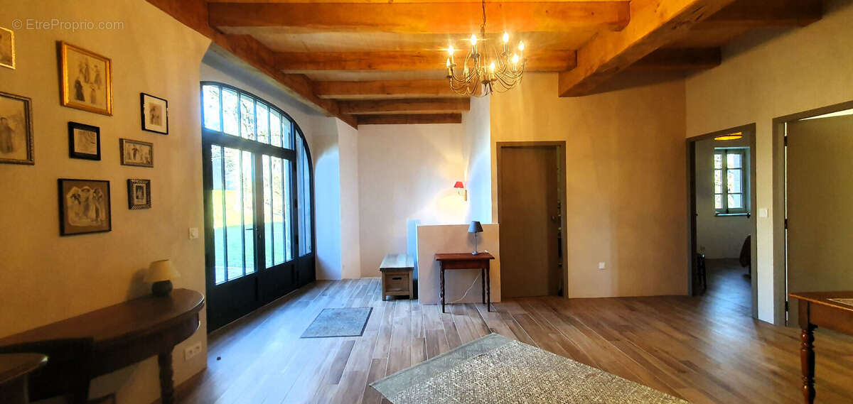 Propriété magnifiquement rénovée - photo 8