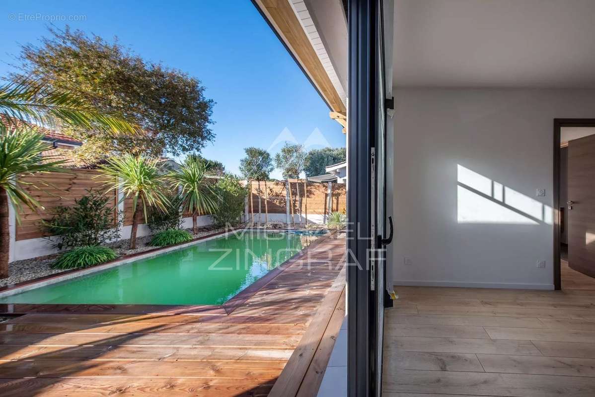 Maison à GUJAN-MESTRAS