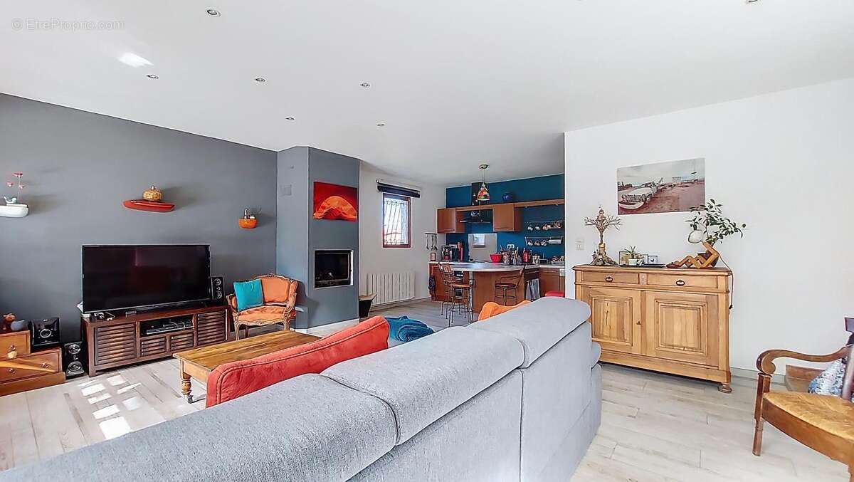 Maison - Plain pied - 3 Chambres - Garage - Jardin entièrement plat - Au calme - Proche centre village - photo 12