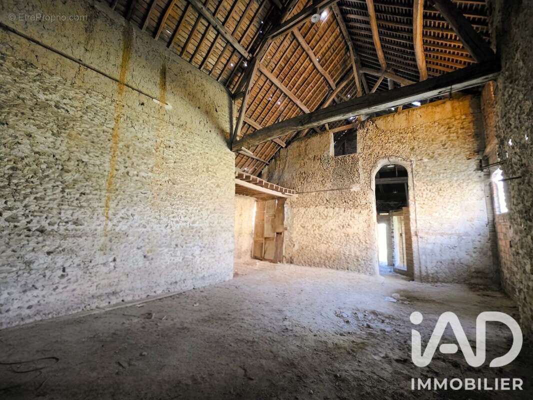 Maison 118 m² à Le Gue-De-Longroi  - photo 6