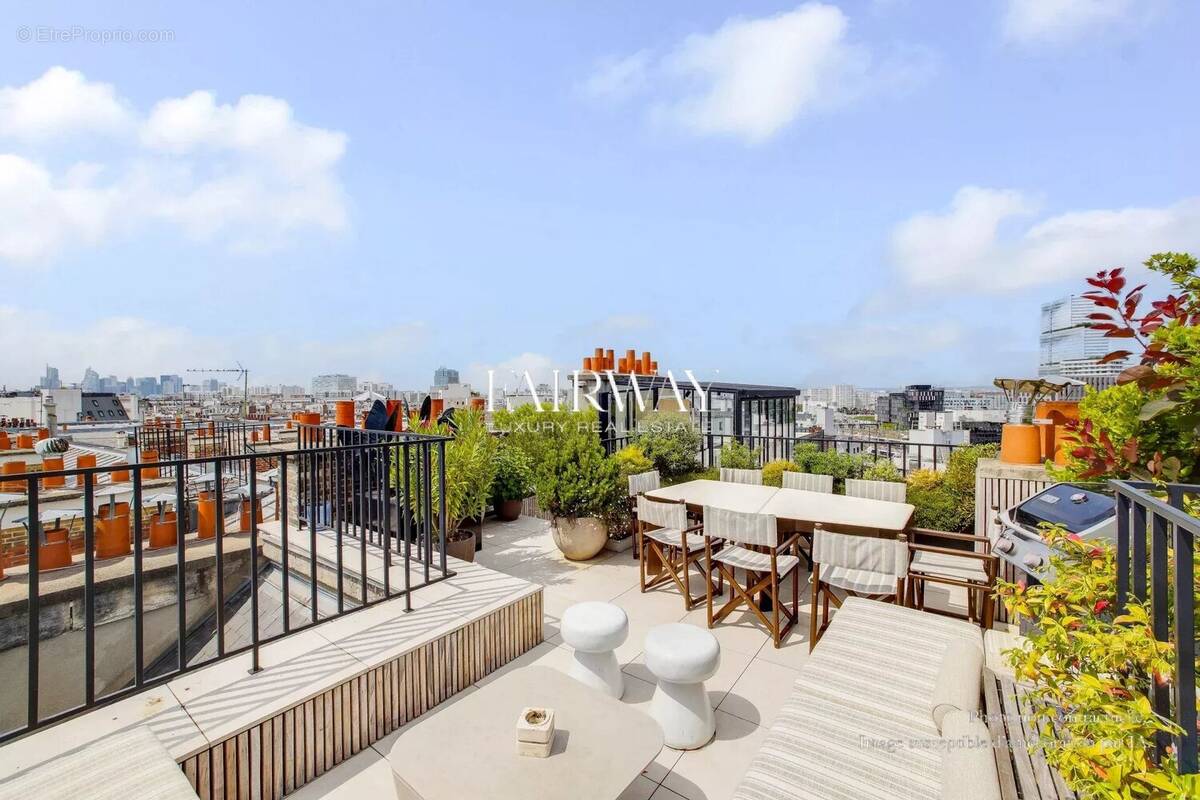 Appartement à PARIS-17E