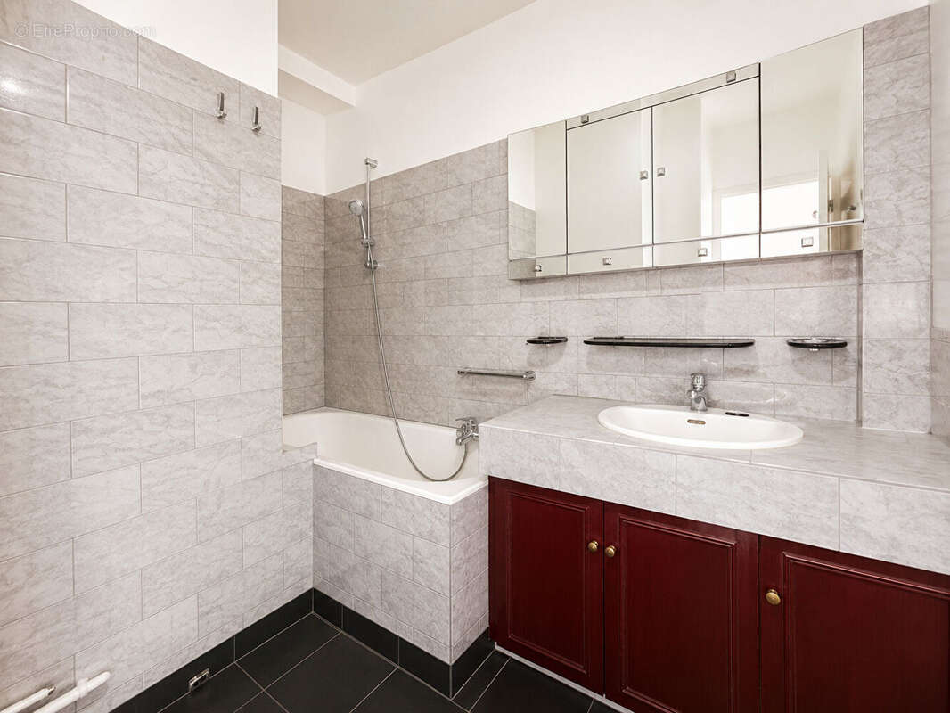 Appartement Paris 2 pièce(s) 62 m2 - photo 8