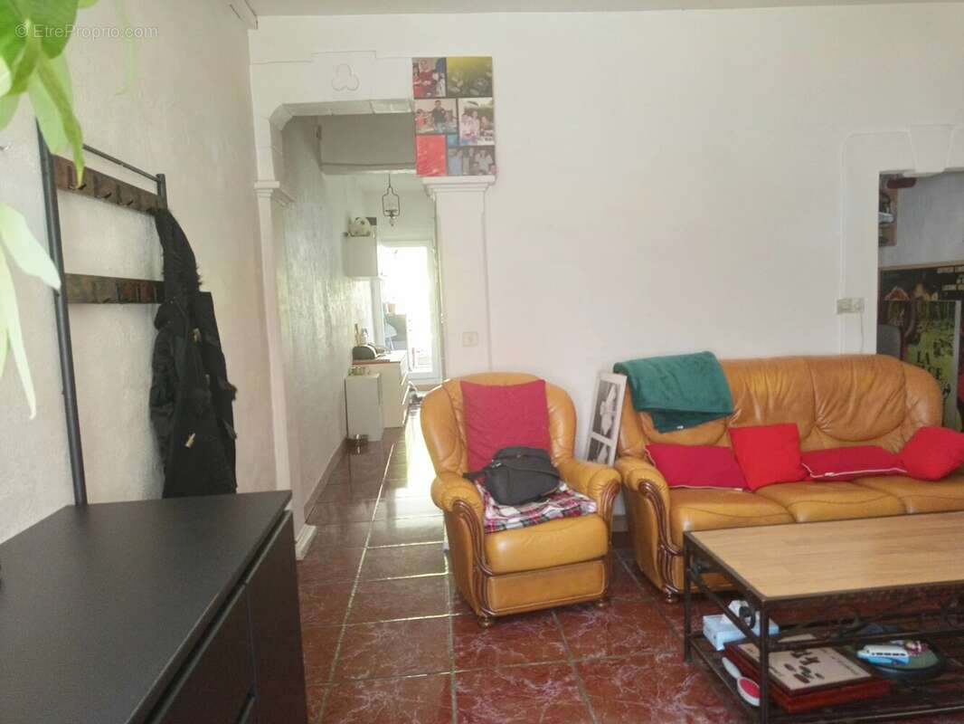 Maison 90 m2 + cour  proche Gare idéal 1er achat ou investisseur - photo 3