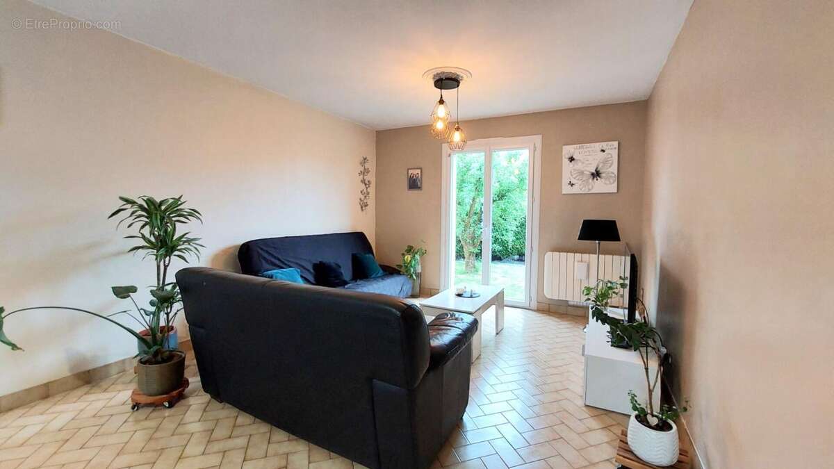 Maison Loire 6 pièce(s)  145 m2 - photo 2
