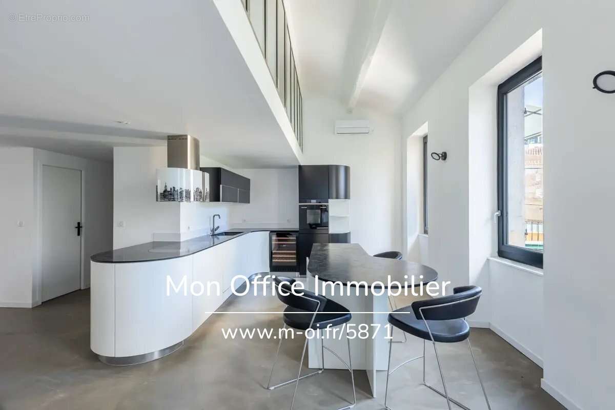 Appartement à MARSEILLE-5E