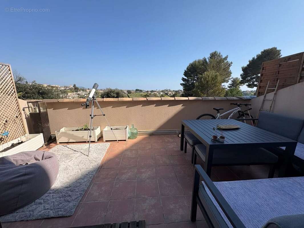Appartement à LA GAUDE