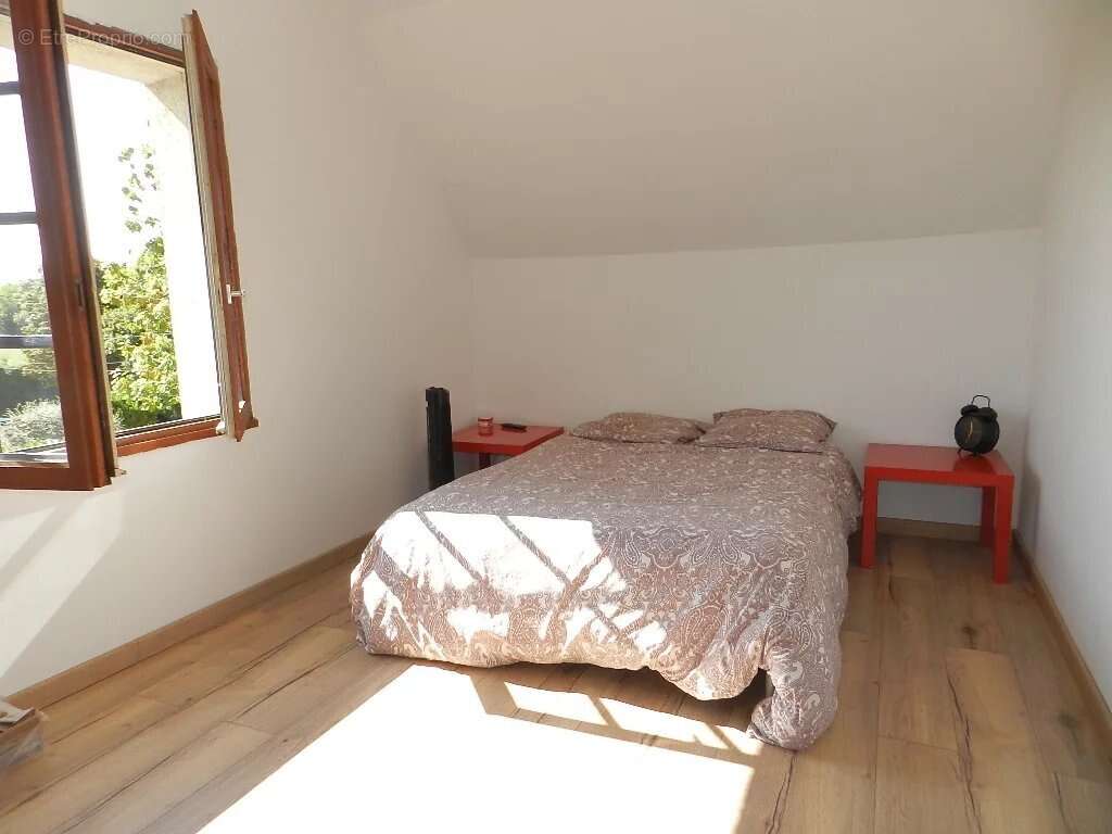 A ETE VENDUE PAR NOS SOINS   .......   BELLE CONTEMPORAINE DE 120 M² HAB, sur Sous-Sol complet et Plus de 1 350 m² de Terrain. - photo 18