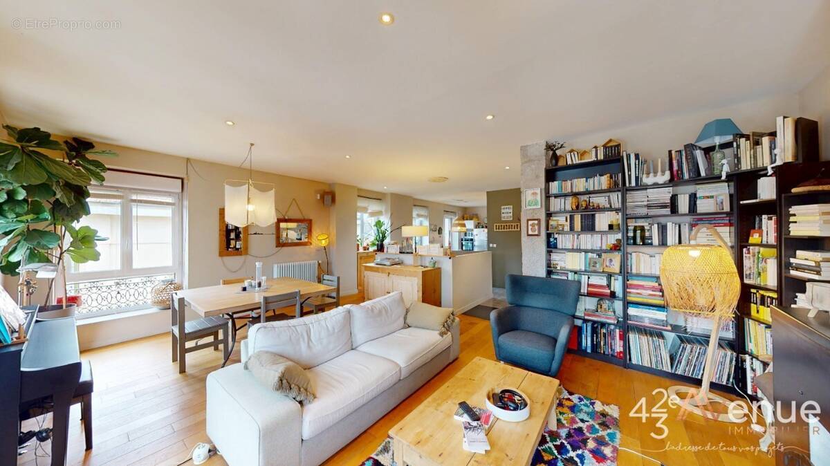 Appartement à SAINT-ETIENNE