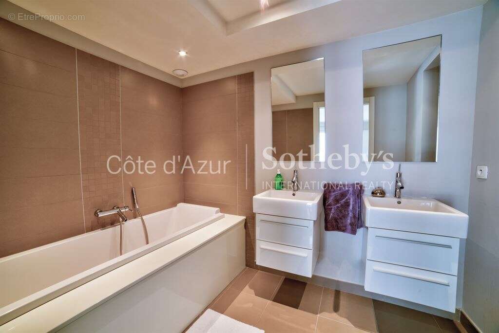 Maison à MOUANS-SARTOUX