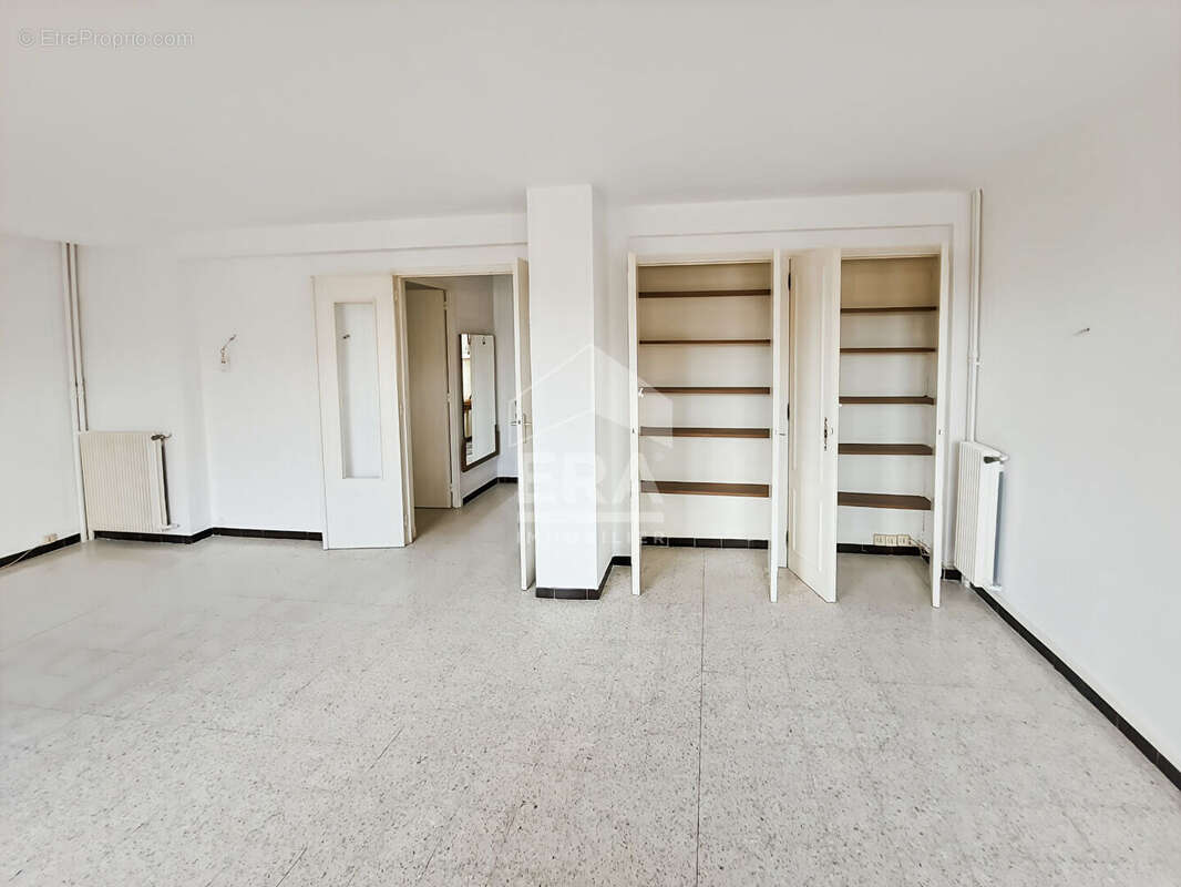 Appartement à SALON-DE-PROVENCE