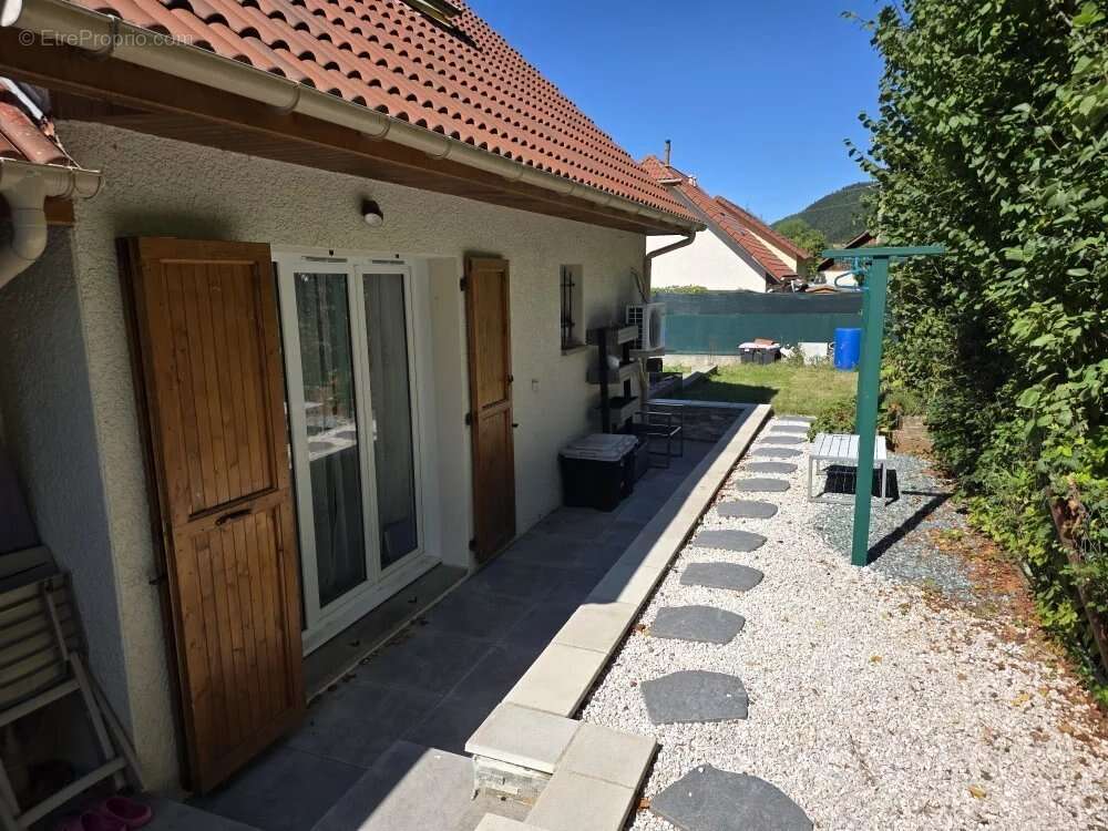 Maison à MONESTIER-DE-CLERMONT