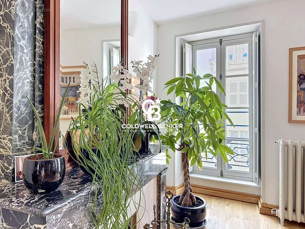 Appartement d'exception - proche du marché Rochelais - photo 15