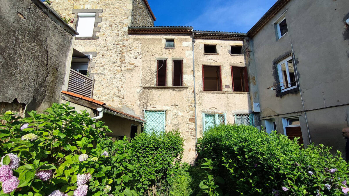 Maison à LEZOUX