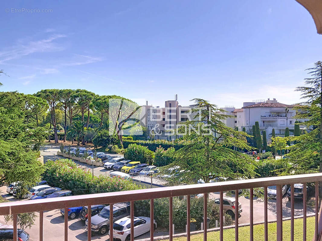 Appartement à MANDELIEU-LA-NAPOULE