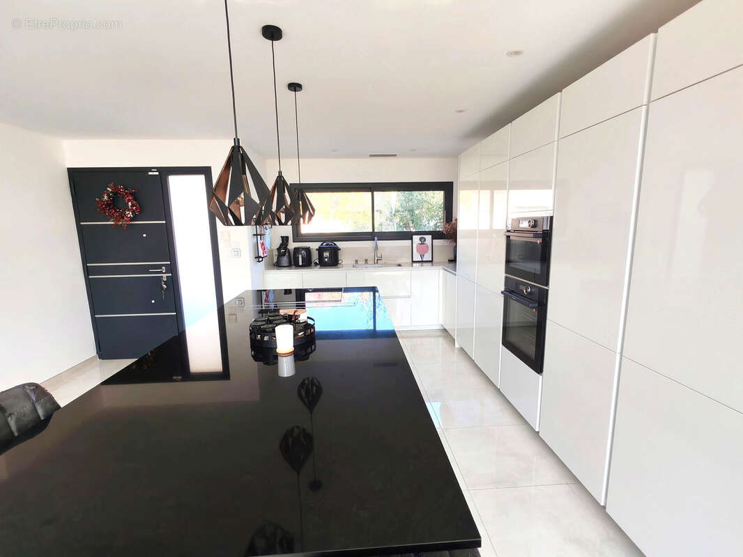 Maison à VILLENEUVE-DE-LA-RAHO