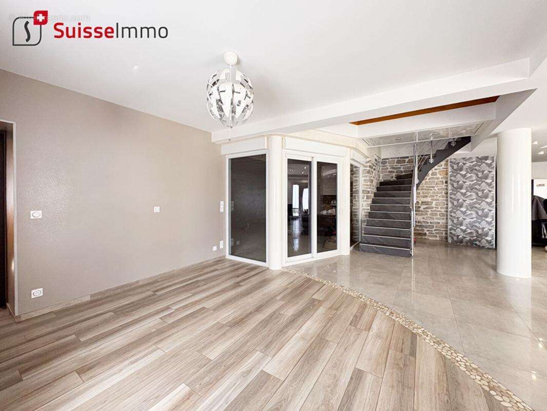Maison à GOUX-LES-USIERS