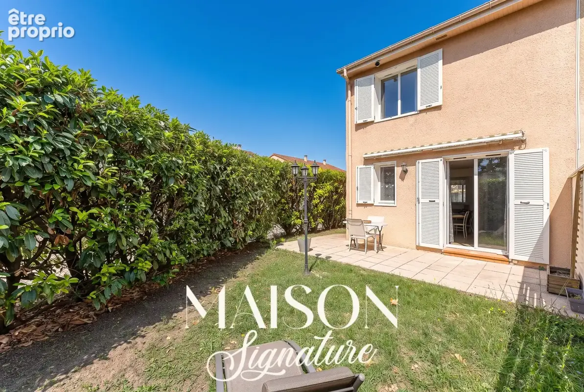 Photo Maison à Pierre-Benite au prix de 240 000€