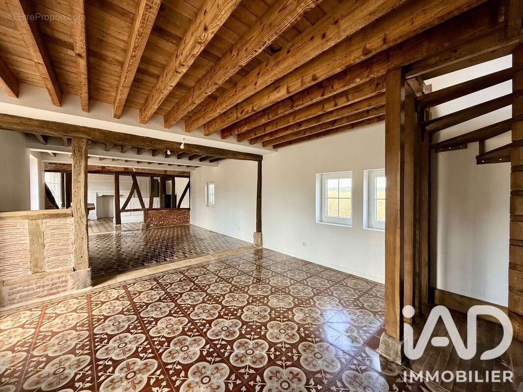 Maison 132 m² à Le Noyer-En-Ouche  - photo 7