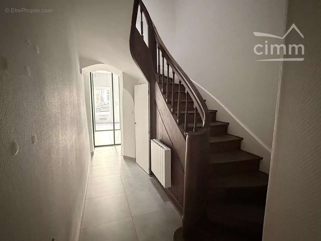 Immeuble de bureaux - centre-ville de blois - investissement ou installation d'entreprise - photo 7