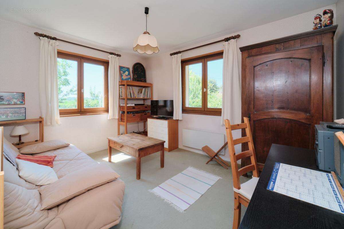 Maison à CHAVANOZ